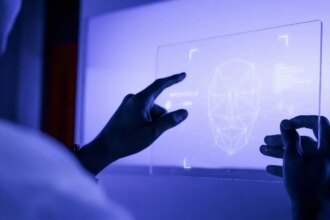 inteligencia-artificial-ameaca-aprendizado-da-escrita,-alerta-autor