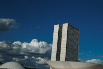 ccj-do-senado-aprova-relatorio-que-regulamenta-reforma-tributaria