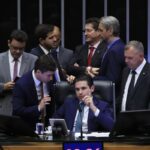 pec-da-blindagem-e-aprovada-por-deputados-e-vai-ao-senado