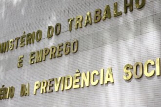 governo-notifica-patroes-sobre-atraso-do-fgts-de-empregadas-domesticas