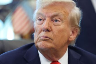 trump-ameaca-cancelar-licencas-de-tvs-e-radios-que-criticam-governo