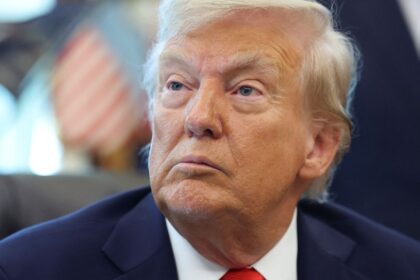 trump-ameaca-cancelar-licencas-de-tvs-e-radios-que-criticam-governo