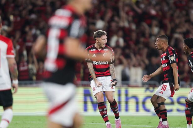 com-direito-a-gol-relampago,-flamengo-derrota-estudiantes-no-maracana