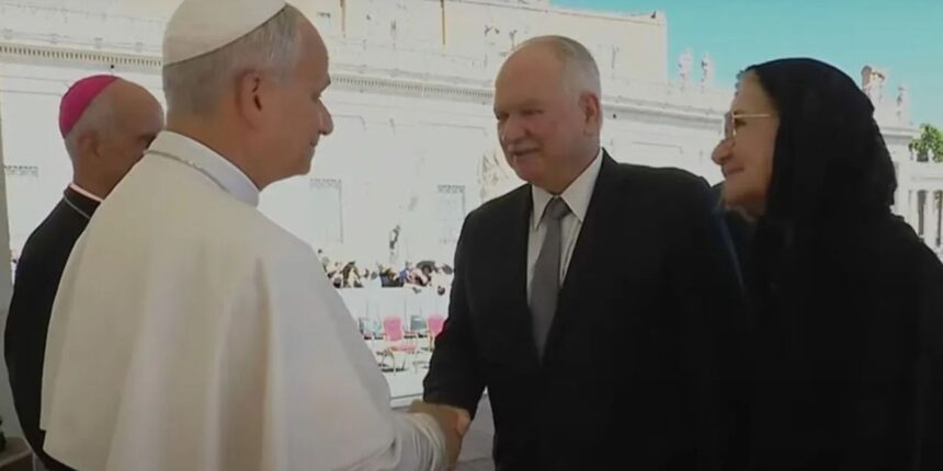 antes-de-assumir-presidencia-do-stf,-fachin-visita-papa-leao-xiv