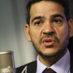 nao-vamos-abrir-mao-da-democracia,-diz-messias-apos-visto-revogado