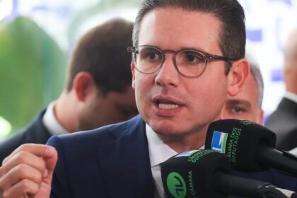 motta-espera-dialogo-entre-brasil-e-eua-apos-fala-de-trump-na-onu