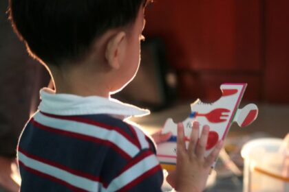 entidade-critica-fala-de-trump-que-ligou-uso-de-paracetamol-a-autismo