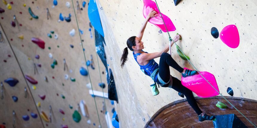 marina-dias-conquista-bicampeonato-no-mundial-de-escalada-paralimpica