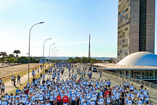 “brasil-sera-soberano-pela-educacao”,-diz-lula-na-corrida-mec-95-anos