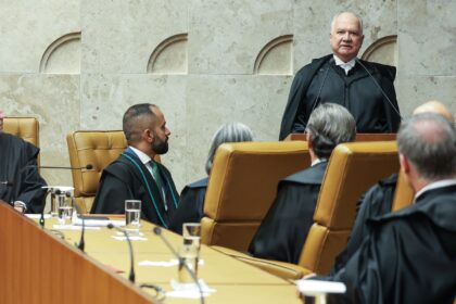 stf-nao-deixara-de-julgar-leis-que-afrontam-a-constituicao,-diz-fachin