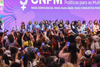 mulheres-cobram-direitos-e-voz-na-5a-conferencia-nacional