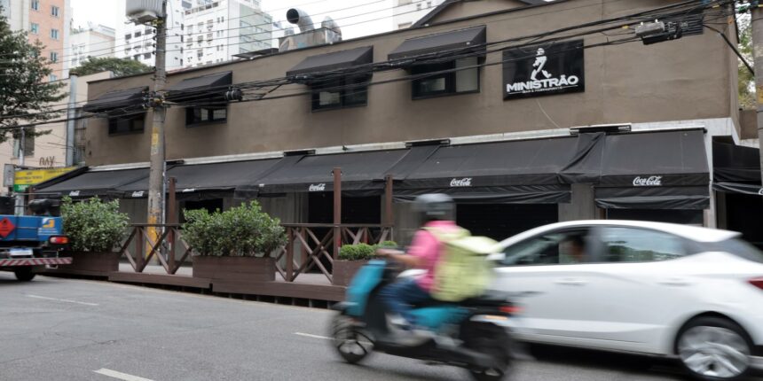 sp-tem-6-estabelecimentos-fechados-por-suspeita-de-bebida-adulterada