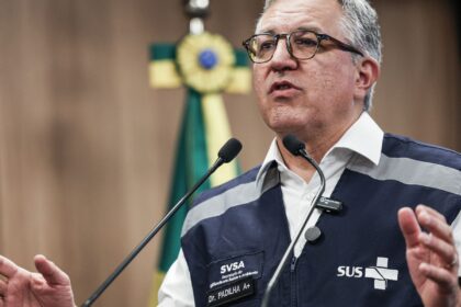 casos-suspeitos-de-intoxicacao-devem-aumentar-no-pais,-diz-ministro