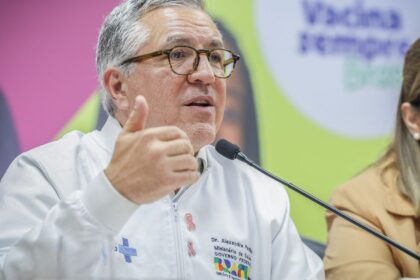 ministro-faz-apelo-por-atualizacao-da-caderneta-vacinal-das-criancas
