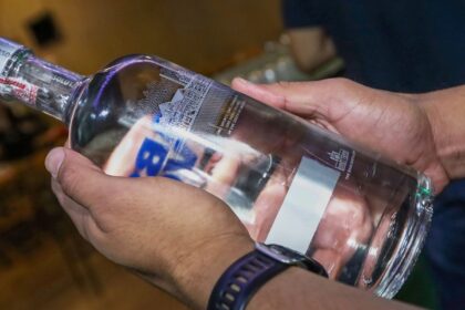 policiais-descobrem-laboratorio-de-falsificacao-de-bebidas-no-df