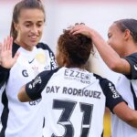 libertadores-feminina:-corinthians-marca-11-vezes-e-bate-always-ready
