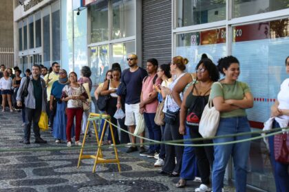 cnu:no-rio,-candidatos-buscam-estabilidade-evida-melhor-para-filhos