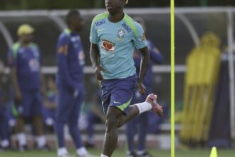 ancelotti-esboca-formacao-da-selecao-para-enfrentar-coreia-do-sul