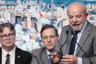 lula-critica-decisao-do-congresso-de-nao-taxar-mais-ricos,-bets-e-fint