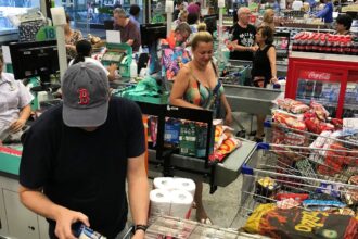 precos-dos-alimentos-caem-pelo-4o-mes-consecutivo,-diz-ibge