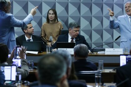 ex-presidente-do-inss-se-nega-a-responder-perguntas-de-relator-da-cpi