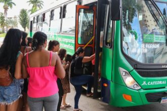 setor-de-servicos-cresce-0,1%-em-agosto-e-amplia-recorde
