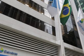 eletrobras-vende-participacao-na-eletronuclear-para-o-grupo-j&f