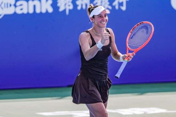 luisa-stefani-retorna-ao-top-20-e-comemora-inedita-vaga-no-finals