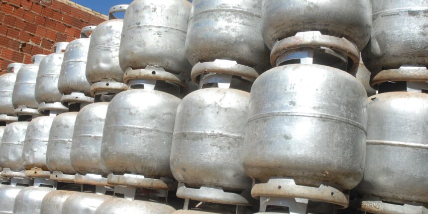 auxilio-gas-de-r$-108-comeca-a-ser-pago-nesta-segunda-feira