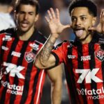 triunfo-do-vitoria-embola-luta-contra-rebaixamento-no-brasileirao
