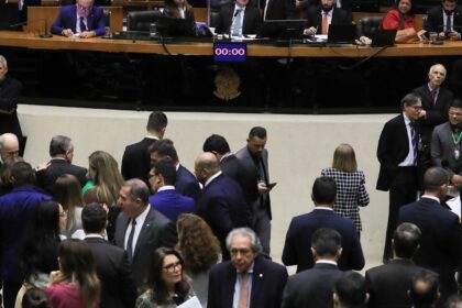 camara-aprova-projeto-que-tipifica-o-crime-de-dominio-de-cidades
