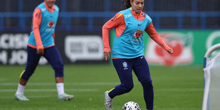 meio-campista-angelina-espera-jogo-dificil-contra-a-inglaterra