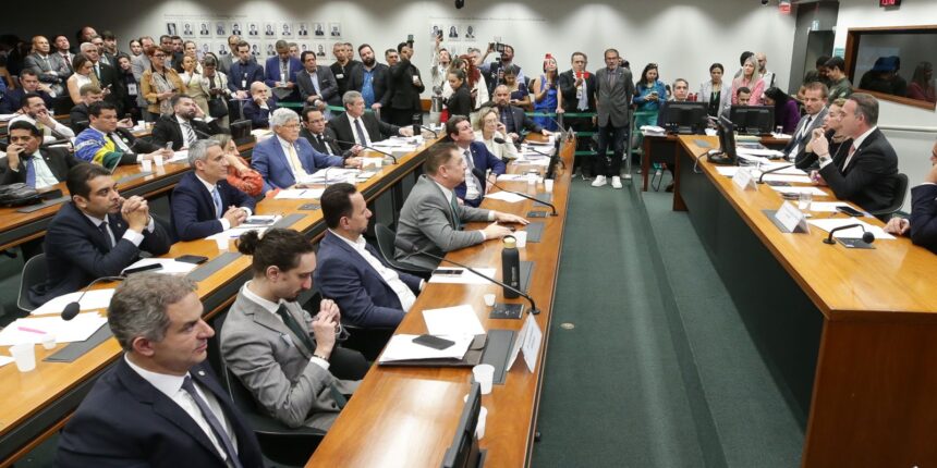 conselho-de-etica-arquiva-representacao-contra-eduardo-bolsonaro