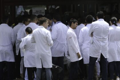 revalida-2025/2:-prazo-para-envio-de-diploma-medico-termina-hoje
