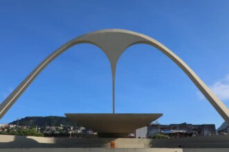 liesa-vai-colocar-a-venda-ingressos-para-frisas-no-sambodromo