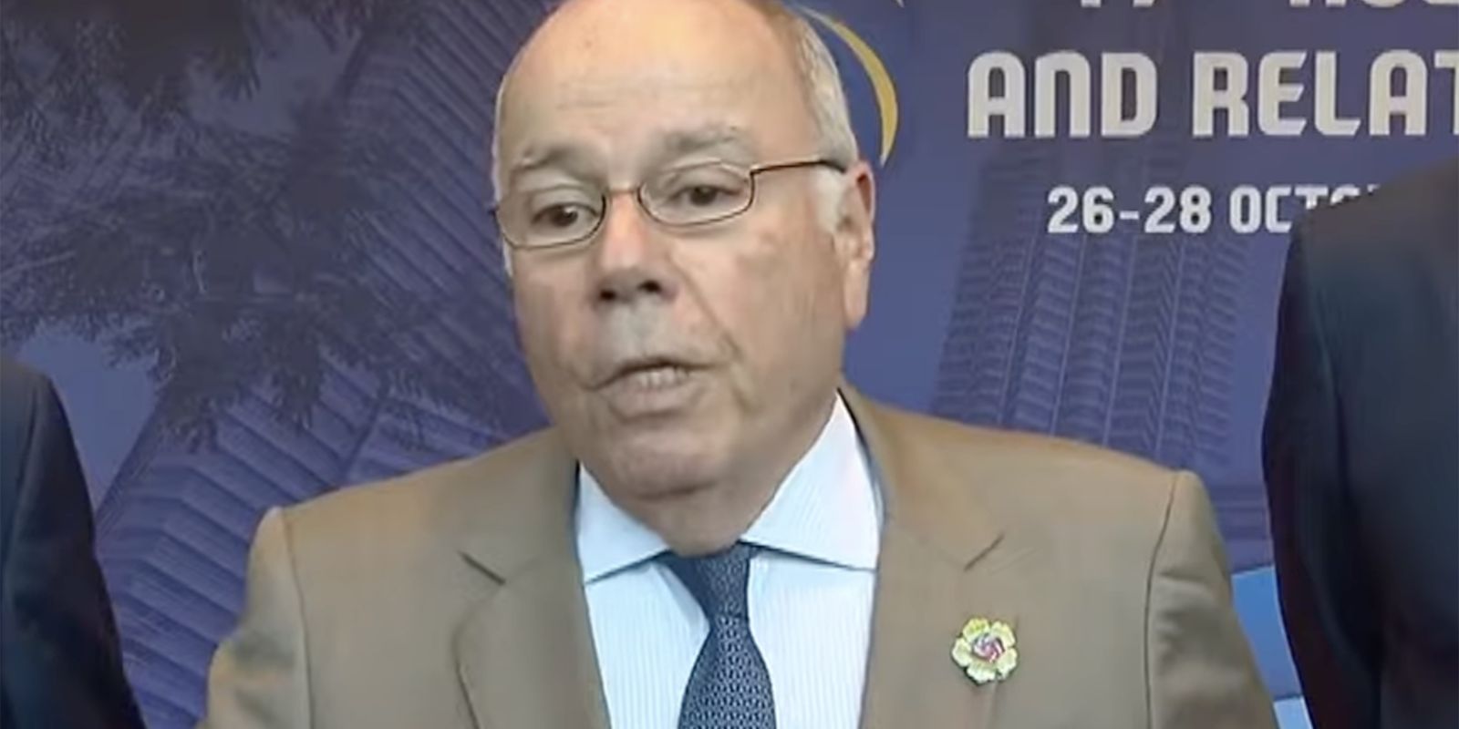 reunioes-para-suspender-tarifaco-comecam-ainda-hoje,-diz-mauro-vieira