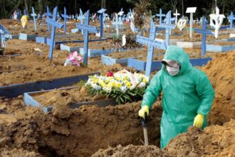 covid-19-deixou-149-mil-criancas-e-adolescentes-orfaos-em-2020-e-2021