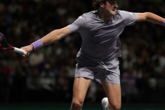 joao-fonseca-vence-shapovalov-na-estreia-do-masters-1000-de-paris