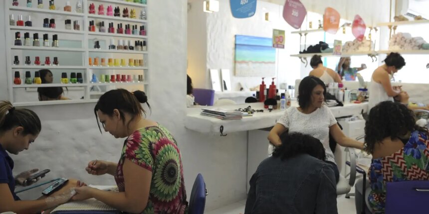 anvisa-proibe-duas-substancias-utilizadas-em-unhas-em-gel