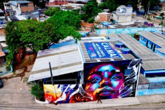 telhado-na-cidade-de-deus-diz:-“aqui-tem-criancas,-sonhos-e-familias”