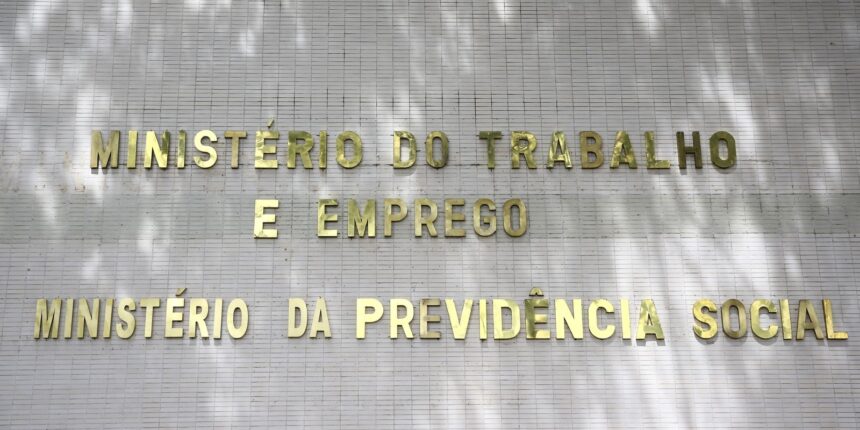 prazo-para-contestar-descontos-indevidos-do-inss-termina-dia-14