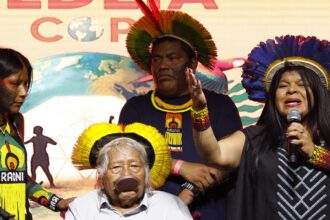 todos-da-mesma-aldeia:-cop30-mobiliza-3-mil-indigenas-em-belem