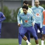 com-equipe-completa,-ancelotti-comanda-atividade-em-londres