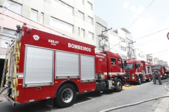 explosao-de-galpao-com-fogos-de-artificio-mata-uma-pessoa-em-sao-paulo