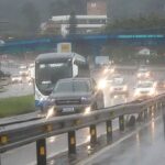 frente-fria-deve-causar-temporais-e-rajadas-de-vento-em-sc