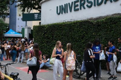 enem-2025:-candidatos-fazem-prova-de-matematica-e-ciencias-da-natureza