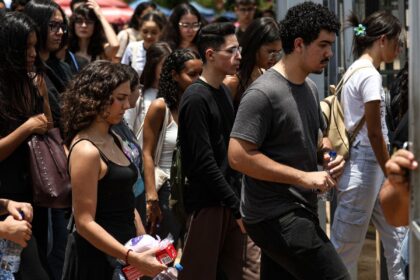 enem:-provas-foram-longas,-mas-com-questoes-faceis,-dizem-candidatos