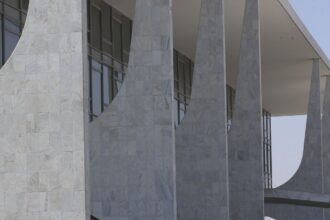 governo-sanciona-proibicao-do-uso-de-linguagem-neutra-em-orgao-publico