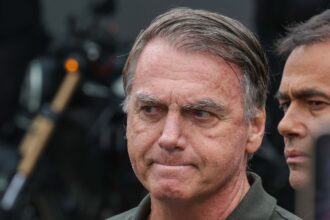 bolsonaro-e-preso-pela-policia-federal-em-brasilia