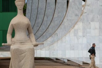 primeira-turma-do-stf-forma-maioria-para-manter-prisao-de-bolsonaro